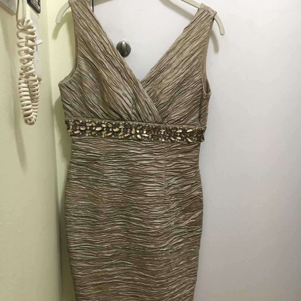 Eliza J size 6 champagne colored cocktail dress